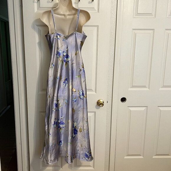 Sarah Bentley (Vintage) Intimates Floral Slip Night Gown Size Medium - Picture 4 of 6